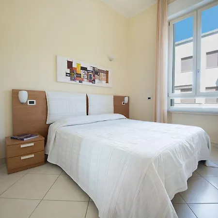 מלון דירות Colombo 4*