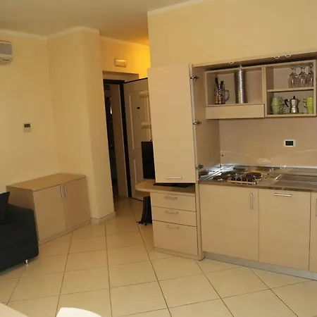 מלון דירות Colombo וירג'יו