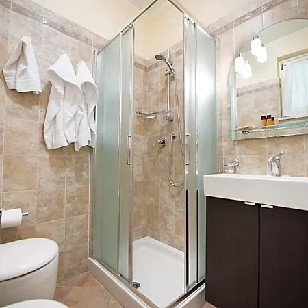 Aparthotel Colombo 4*