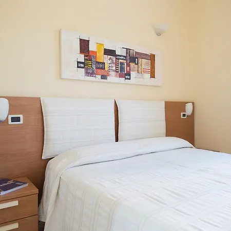 Colombo 3* В'яреджо