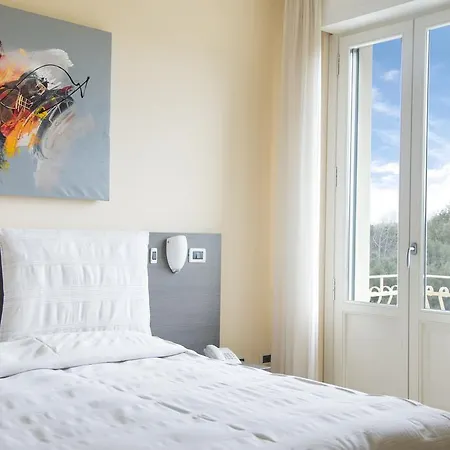 Aparthotel Colombo 4*