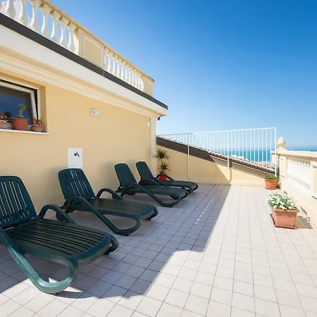 Colombo Lägenhetshotell 4*