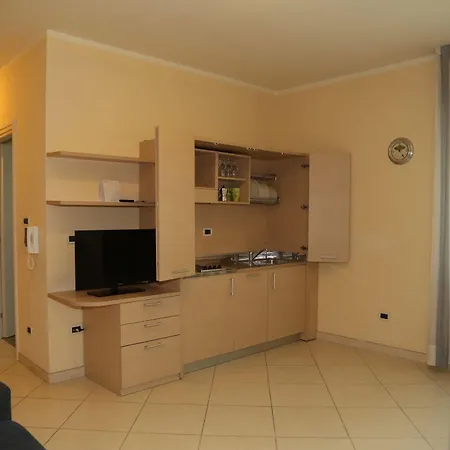 Colombo 3* В'яреджо