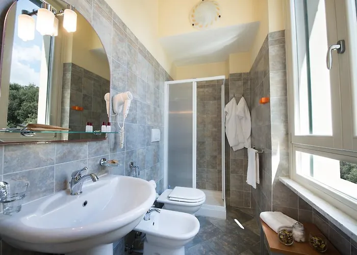 アパートホテル Colombo 4*