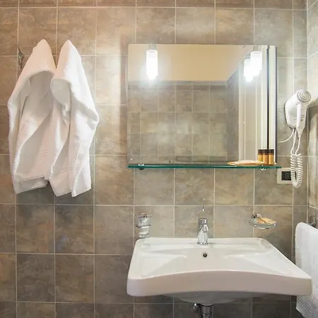 Colombo Apartmanhotel 3*