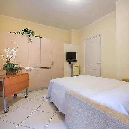 Colombo Apartmanhotel Viareggio